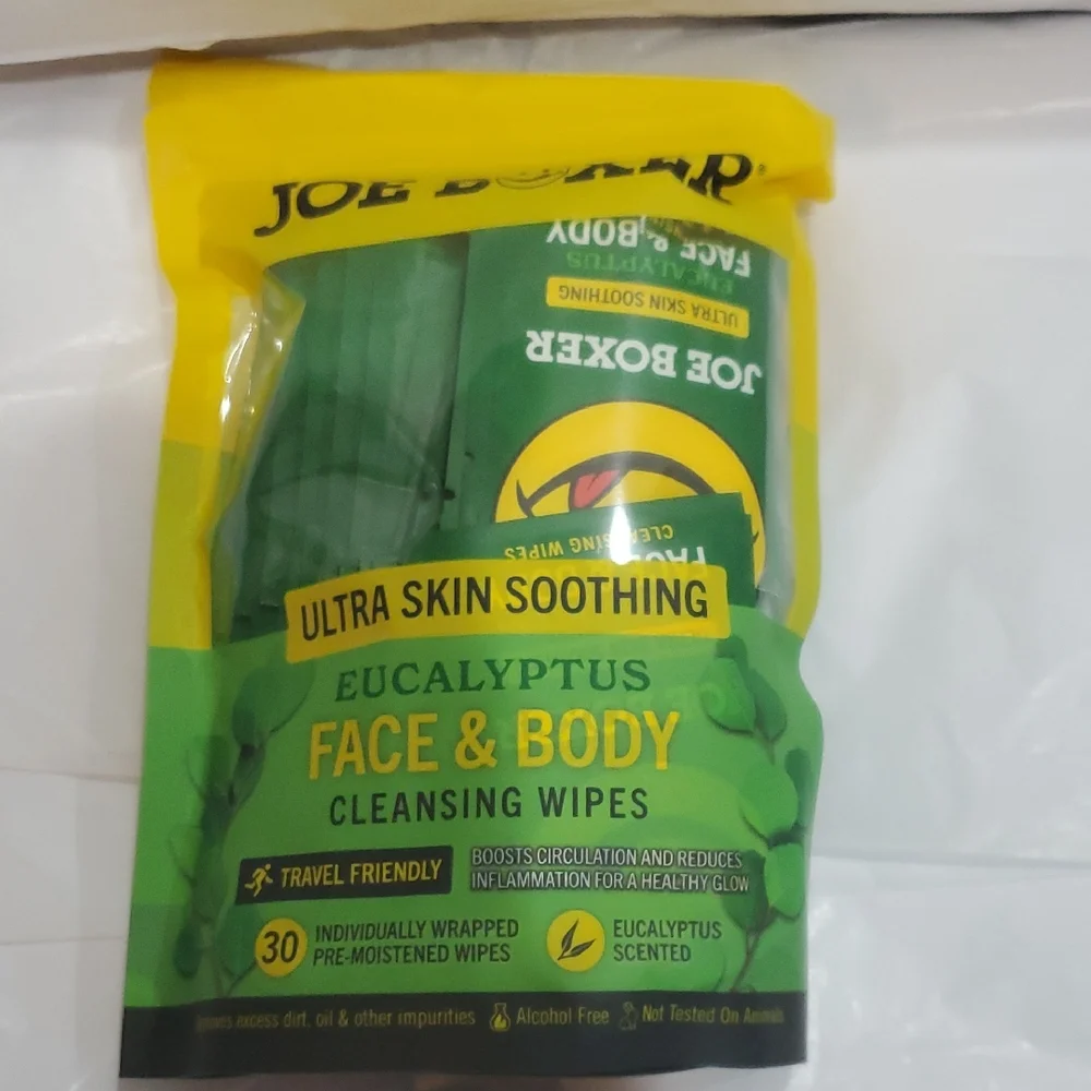 Joe Boxer ultra soothing Eucalyptus face and body cleansing individual wipes new